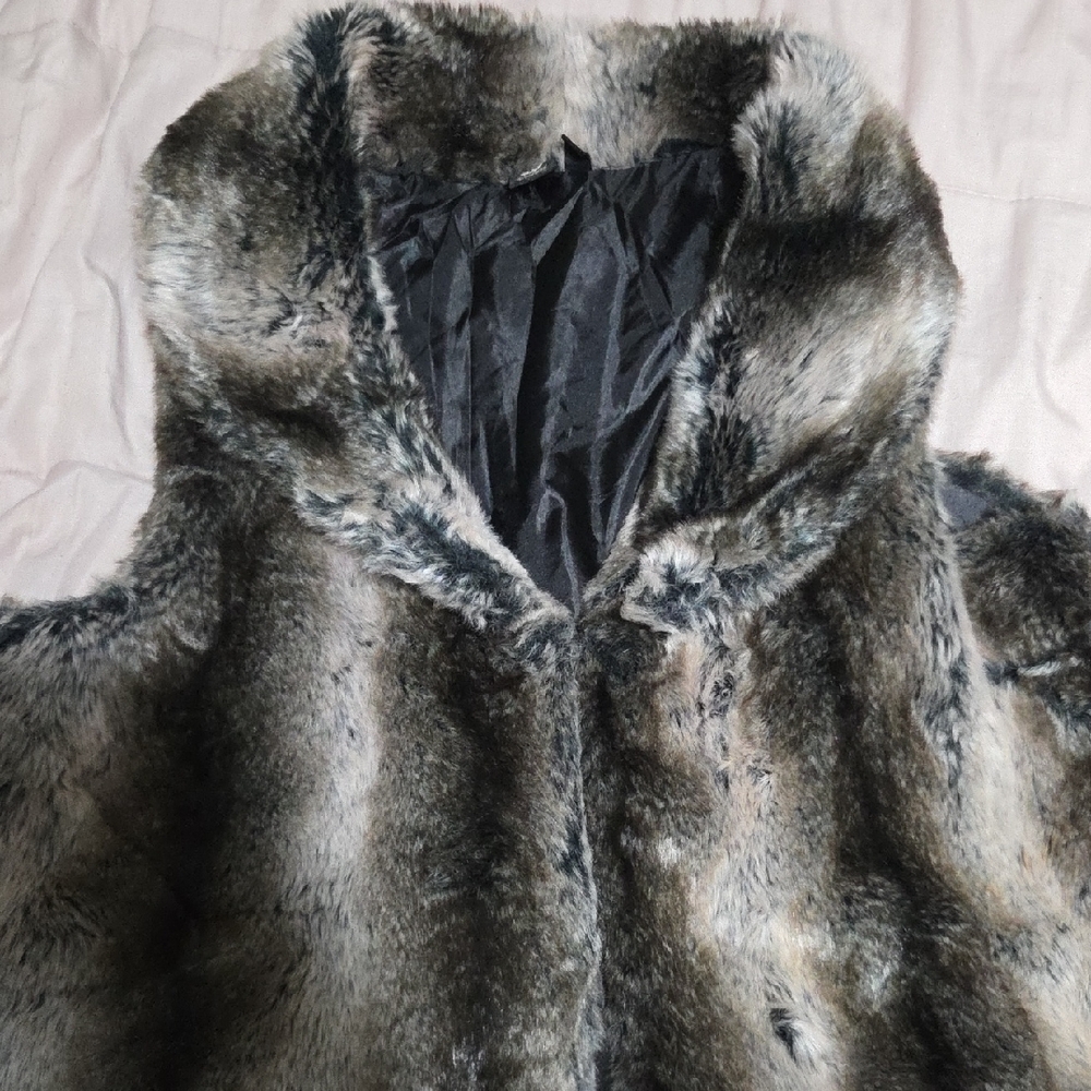 Luxurious Faux Fur Vest
